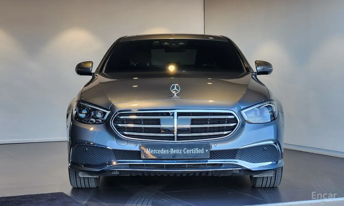 Фото 3 - Mercedes-Benz E-Class