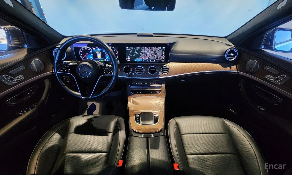 Фото 7 - Mercedes-Benz E-Class