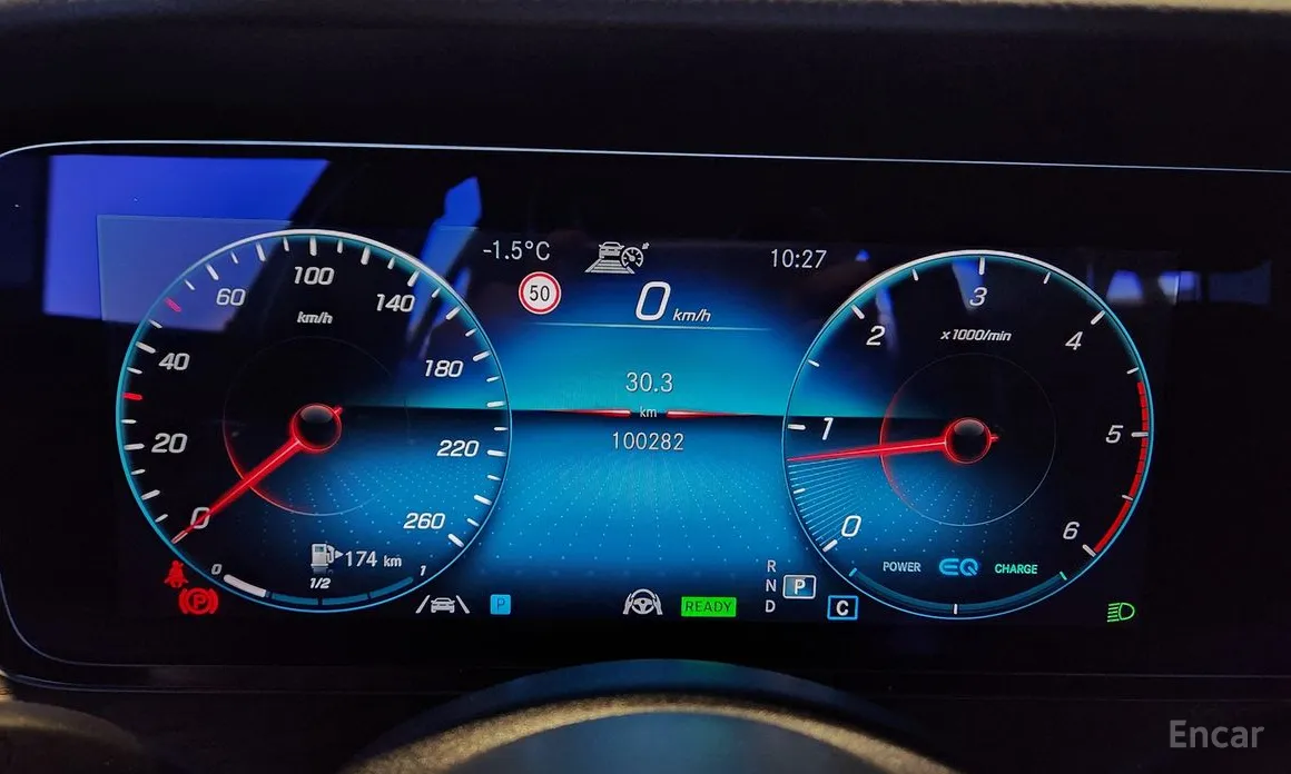 Фото 8 - Mercedes-Benz E-Class