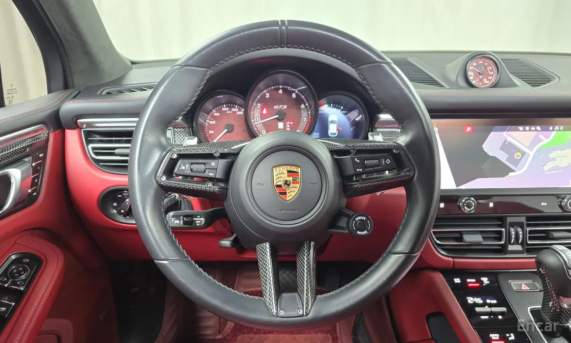 Фото 13 - Porsche Macan