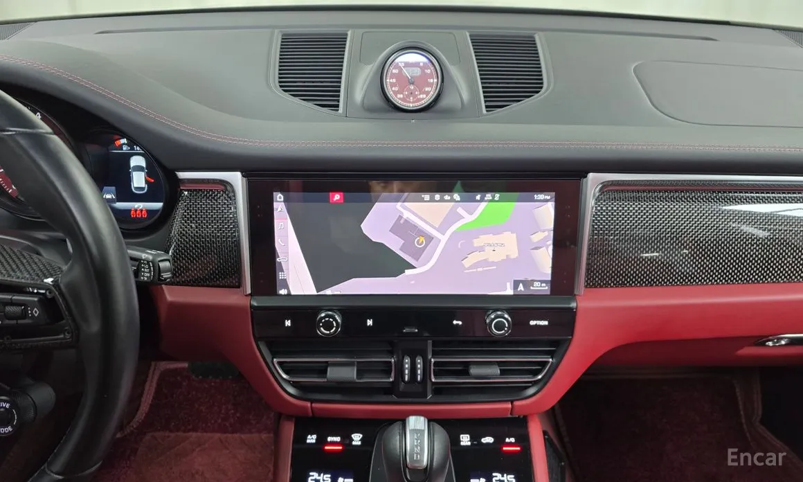 Фото 14 - Porsche Macan