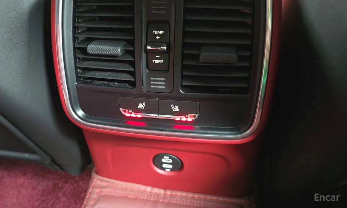 Фото 18 - Porsche Macan