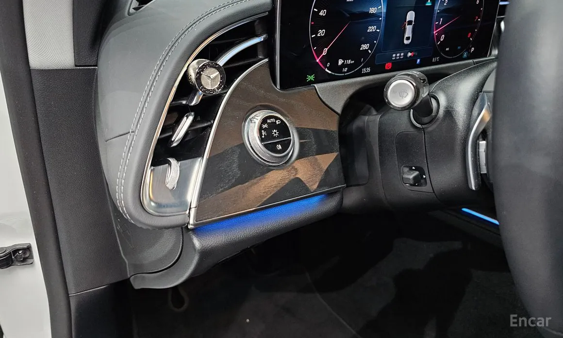 Фото 15 - Mercedes-Benz E-Class