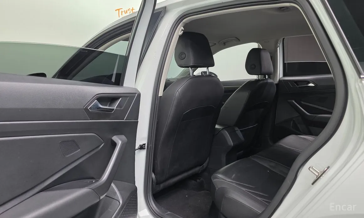 Фото 18 - Volkswagen Jetta