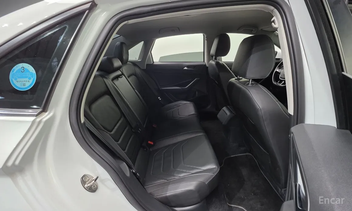 Фото 19 - Volkswagen Jetta