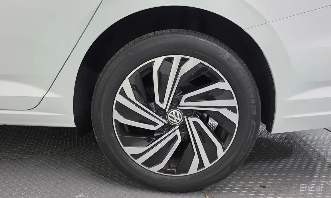 Фото 5 - Volkswagen Jetta