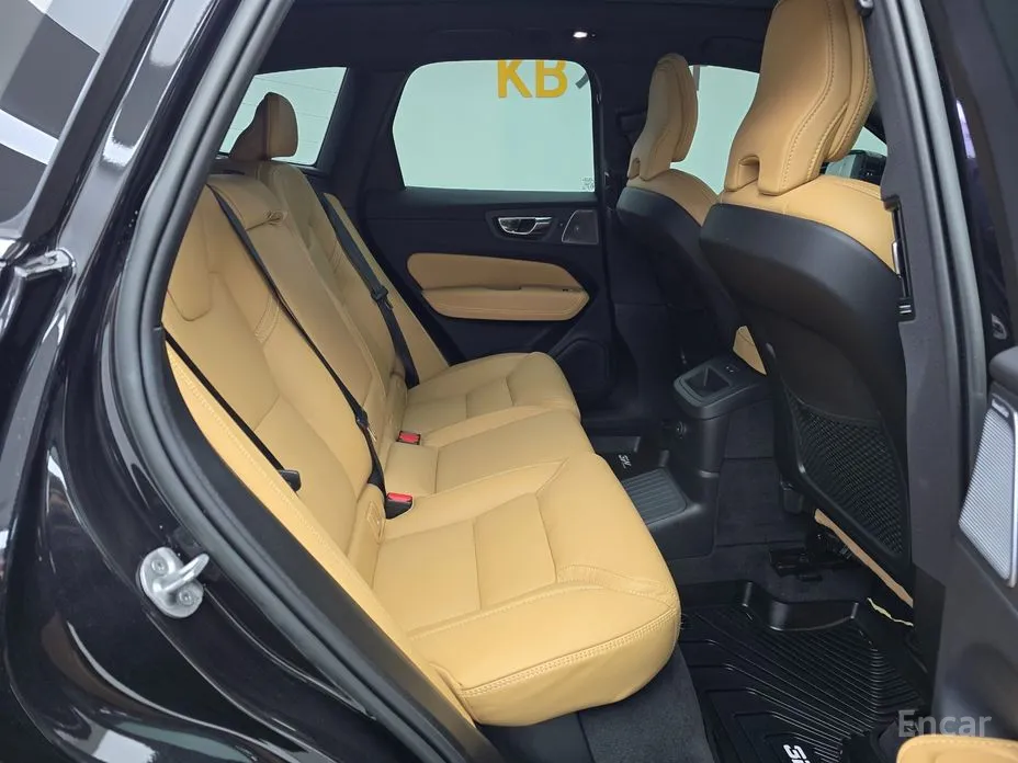 Фото 11 - Volvo XC60