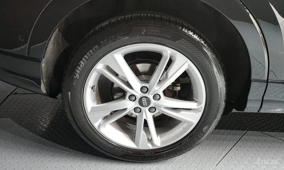 Фото 5 - Audi Q3