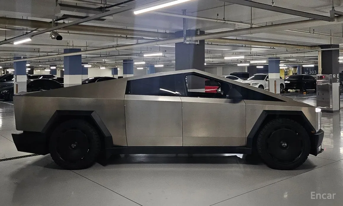 Фото 4 - Tesla Cybertruck