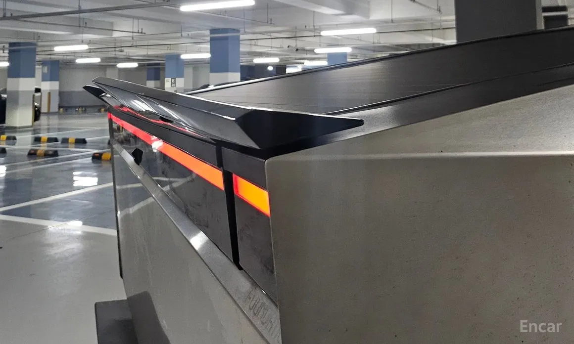 Фото 6 - Tesla Cybertruck