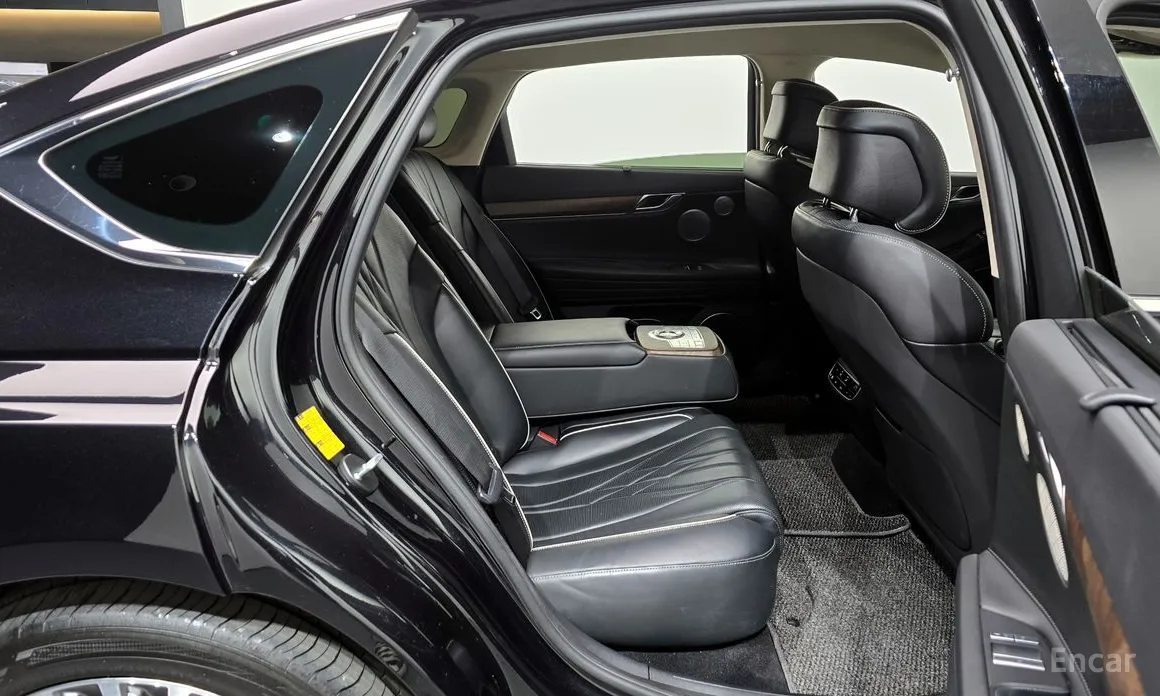 Фото 12 - Genesis G80