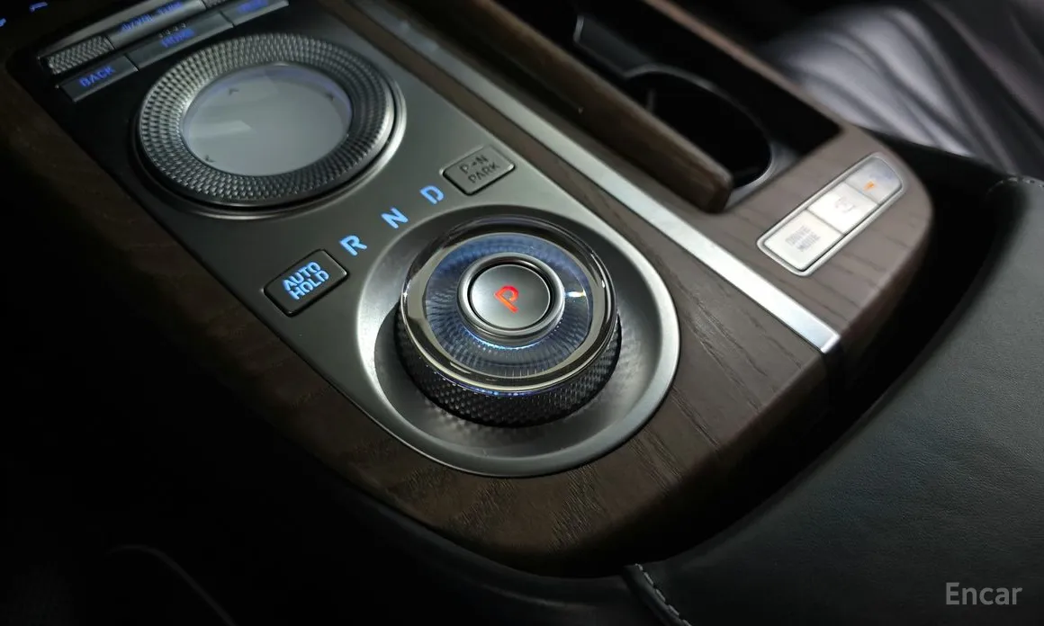 Фото 9 - Genesis G80