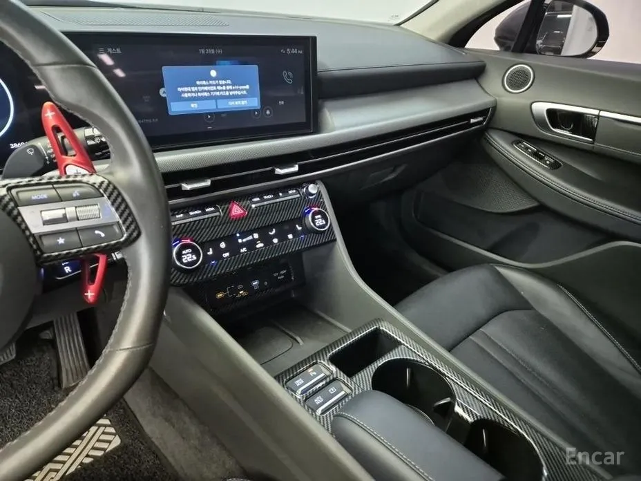 Фото 10 - Hyundai Sonata