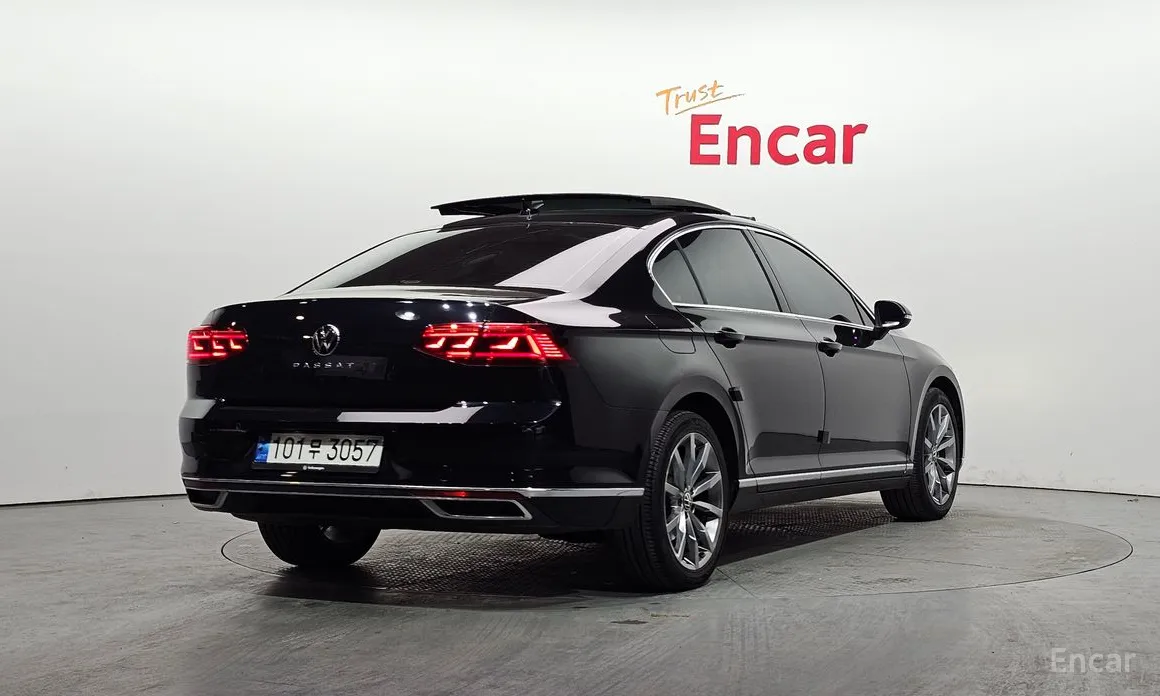 Фото 2 - Volkswagen Passat