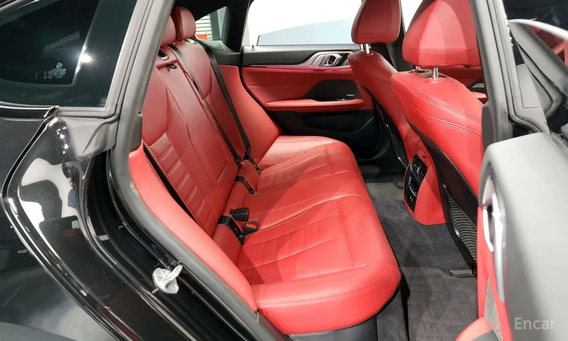 Фото 12 - BMW i4