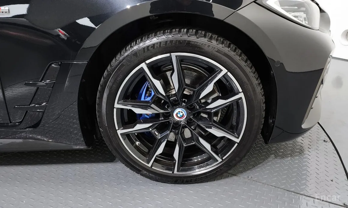 Фото 5 - BMW i4