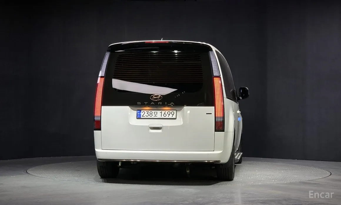 Фото 4 - Hyundai Staria