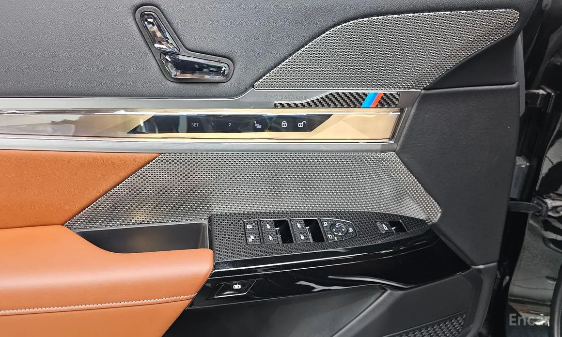 Фото 17 - BMW i7