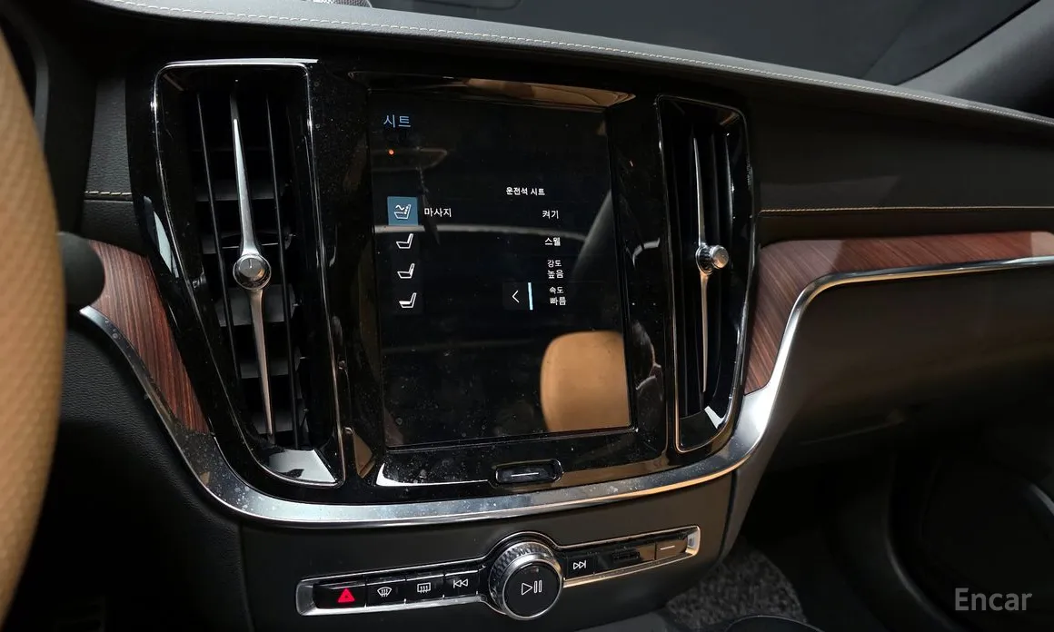 Фото 15 - Volvo S60