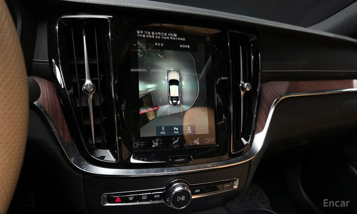 Фото 16 - Volvo S60