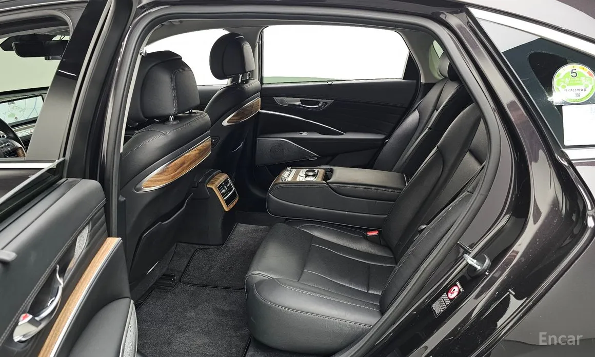 Фото 12 - Kia K9