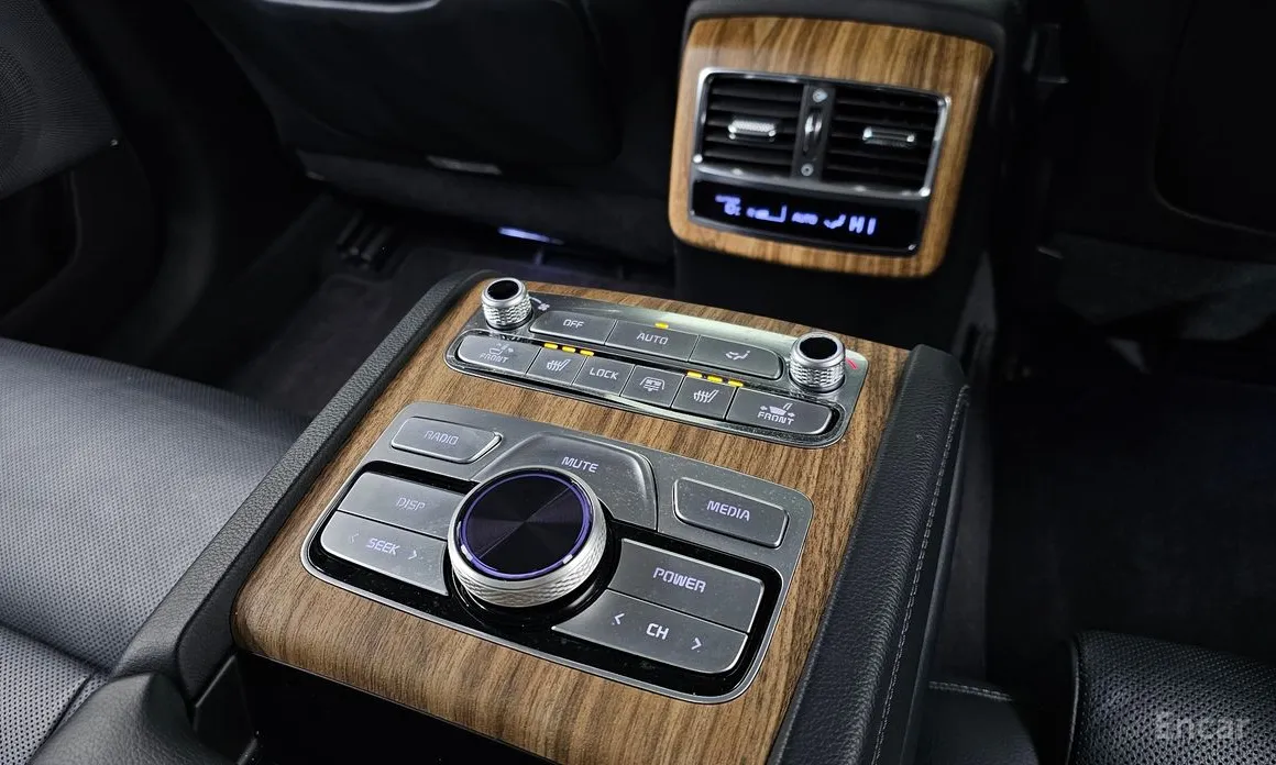 Фото 19 - Kia K9