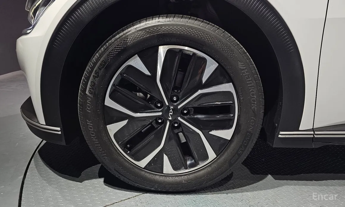 Фото 5 - Kia EV6