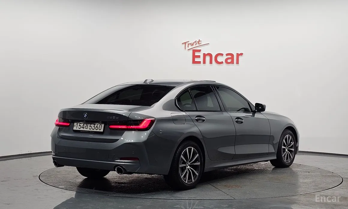 Фото 2 - BMW 3 Series