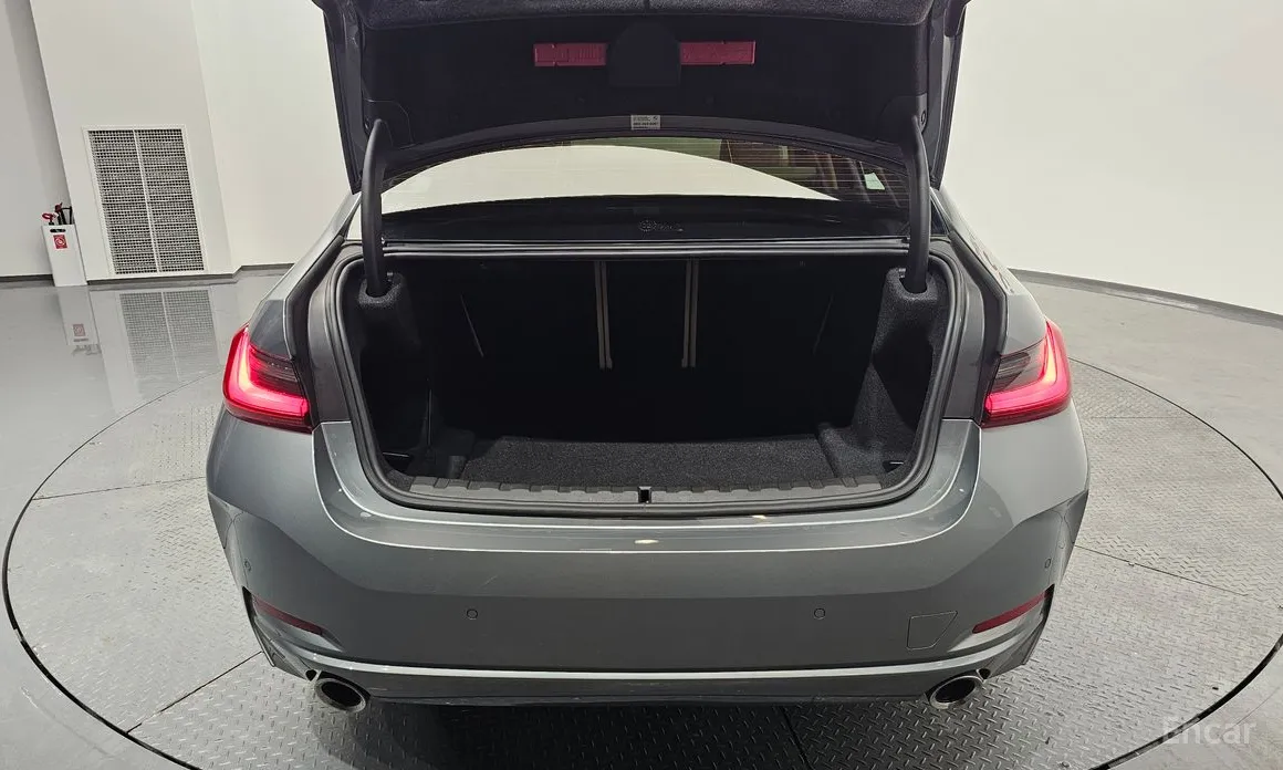 Фото 20 - BMW 3 Series