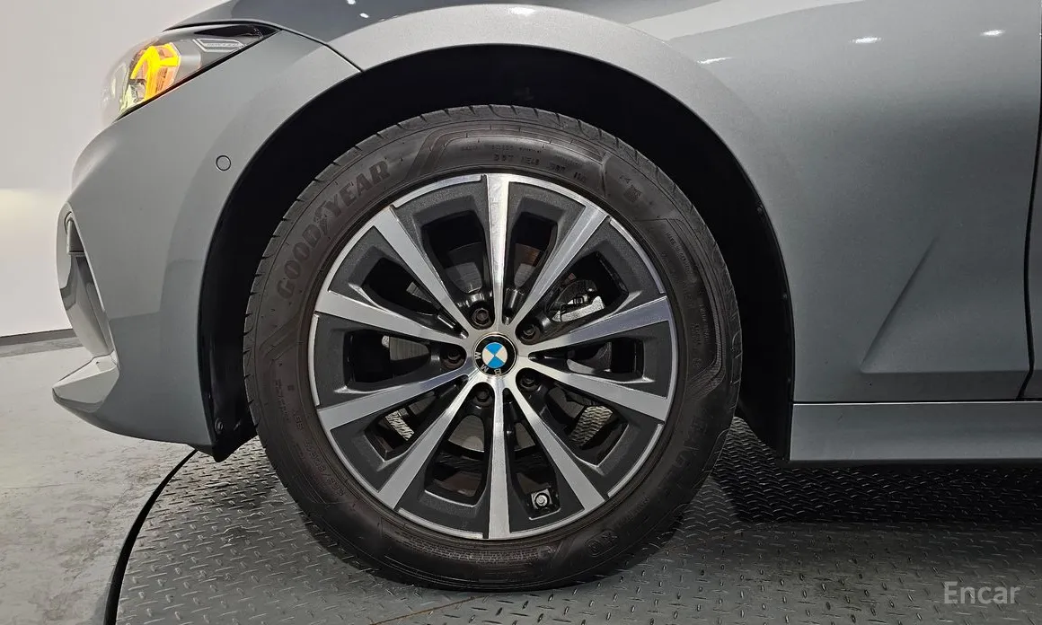 Фото 5 - BMW 3 Series