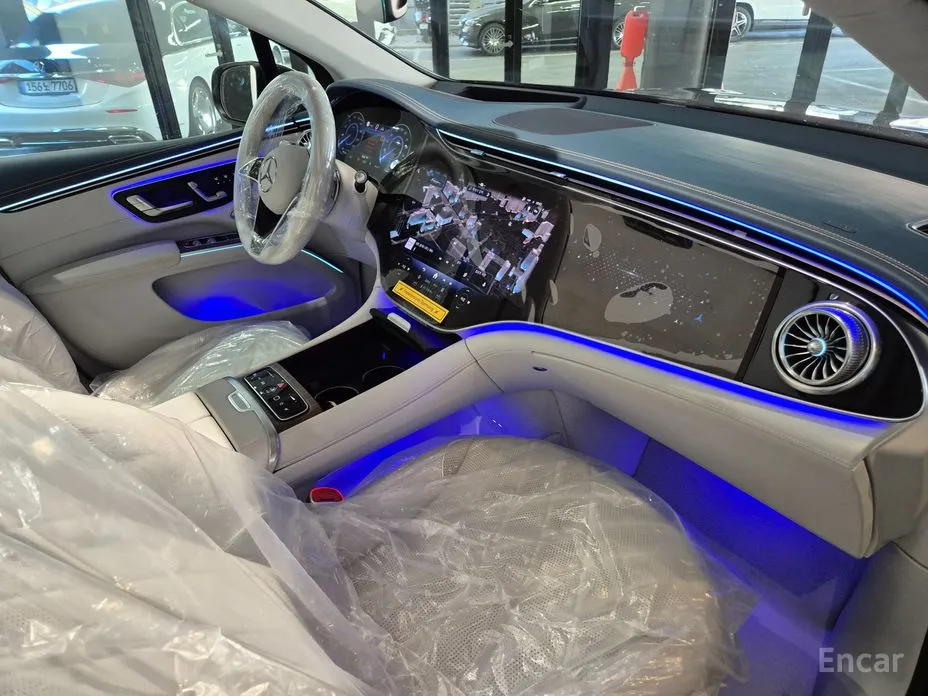 Фото 17 - Mercedes-Benz EQS