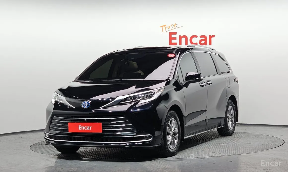 Фото 1 - Toyota Sienna