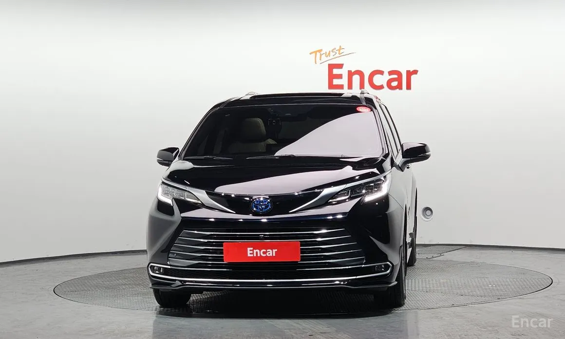 Фото 3 - Toyota Sienna