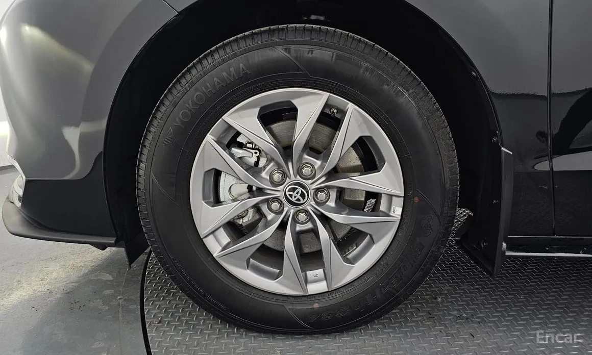 Фото 5 - Toyota Sienna