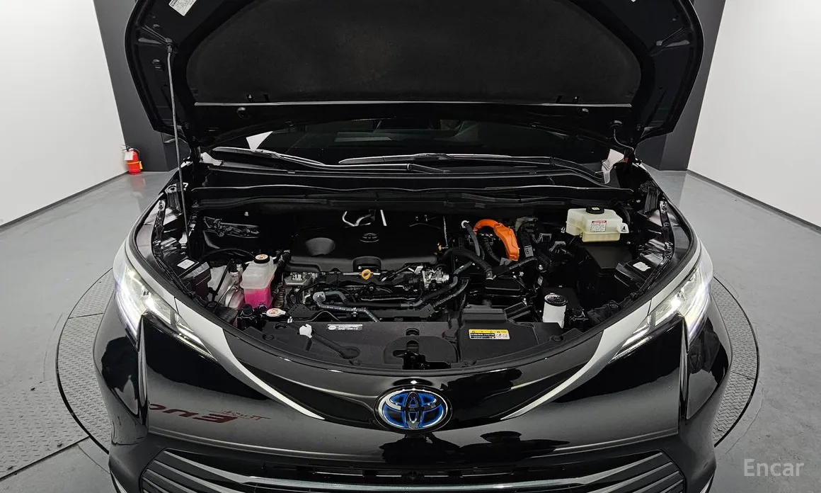 Фото 6 - Toyota Sienna