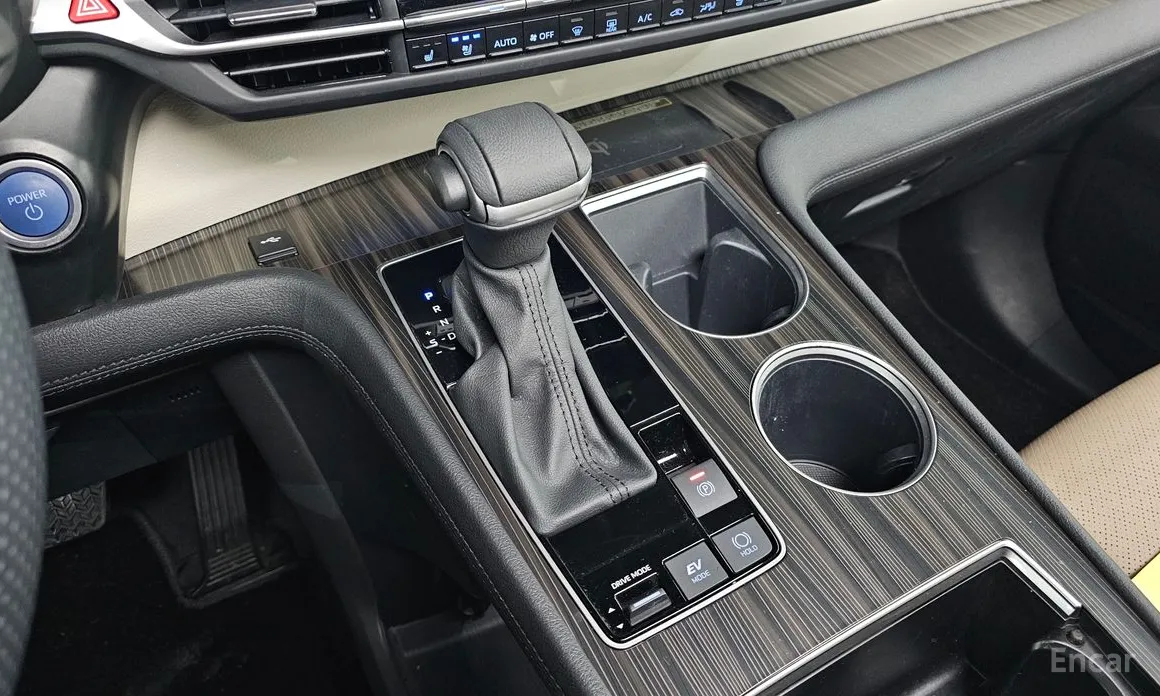 Фото 9 - Toyota Sienna