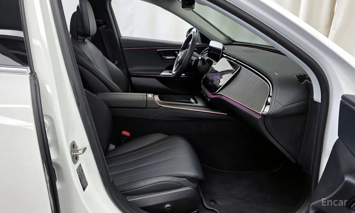 Фото 11 - Mercedes-Benz E-Class