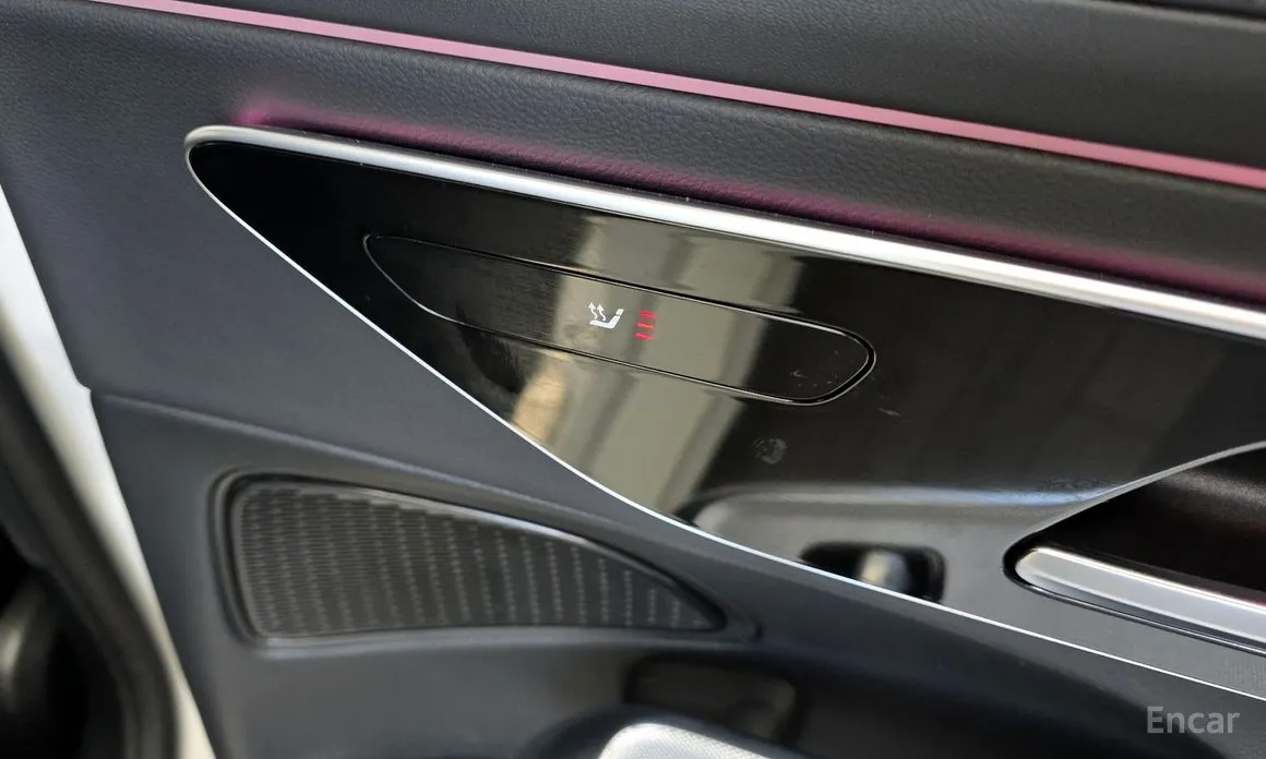 Фото 19 - Mercedes-Benz E-Class