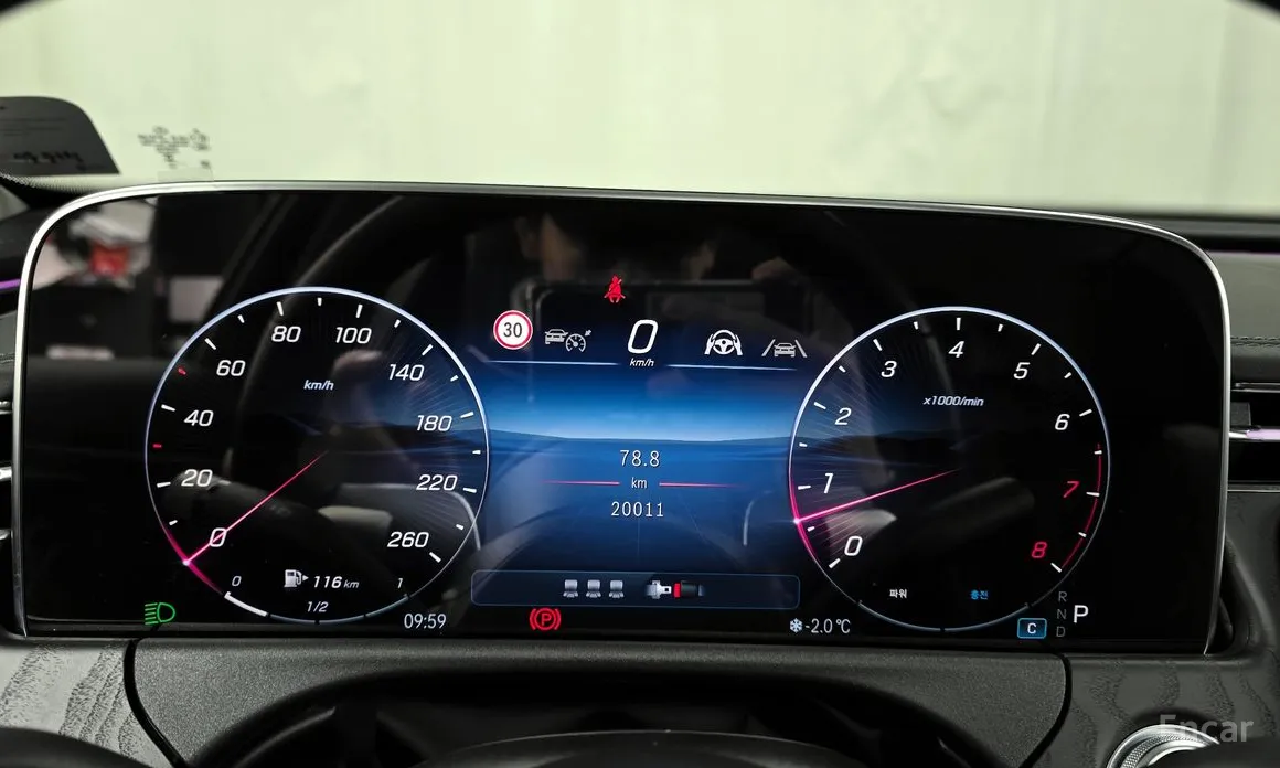 Фото 8 - Mercedes-Benz E-Class