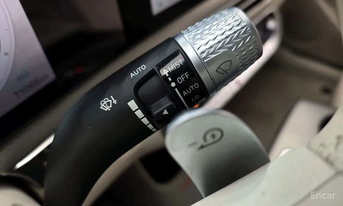 Фото 19 - Genesis GV60