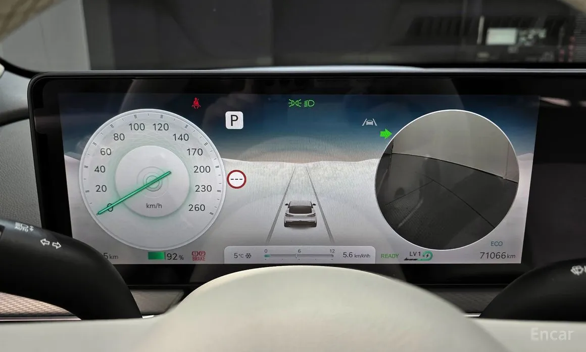 Фото 8 - Genesis GV60