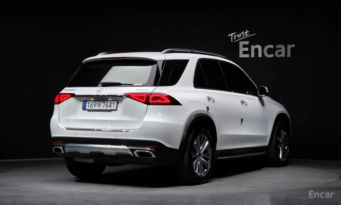 Фото 2 - Mercedes-Benz GLE-Class