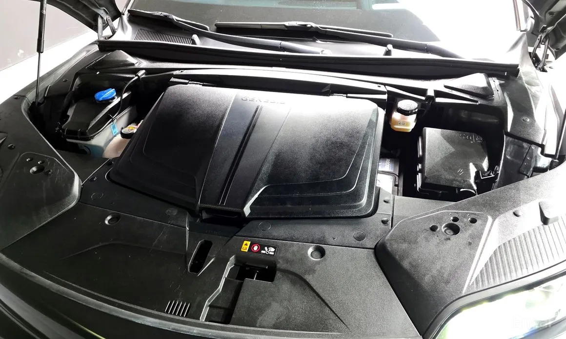 Фото 6 - Genesis GV60