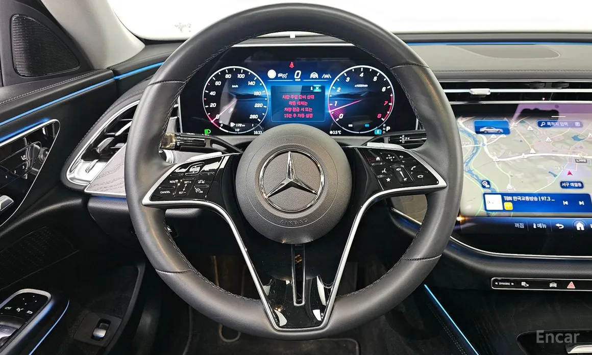 Фото 13 - Mercedes-Benz E-Class