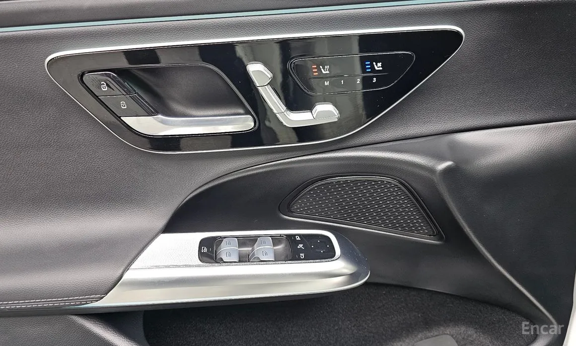 Фото 17 - Mercedes-Benz E-Class