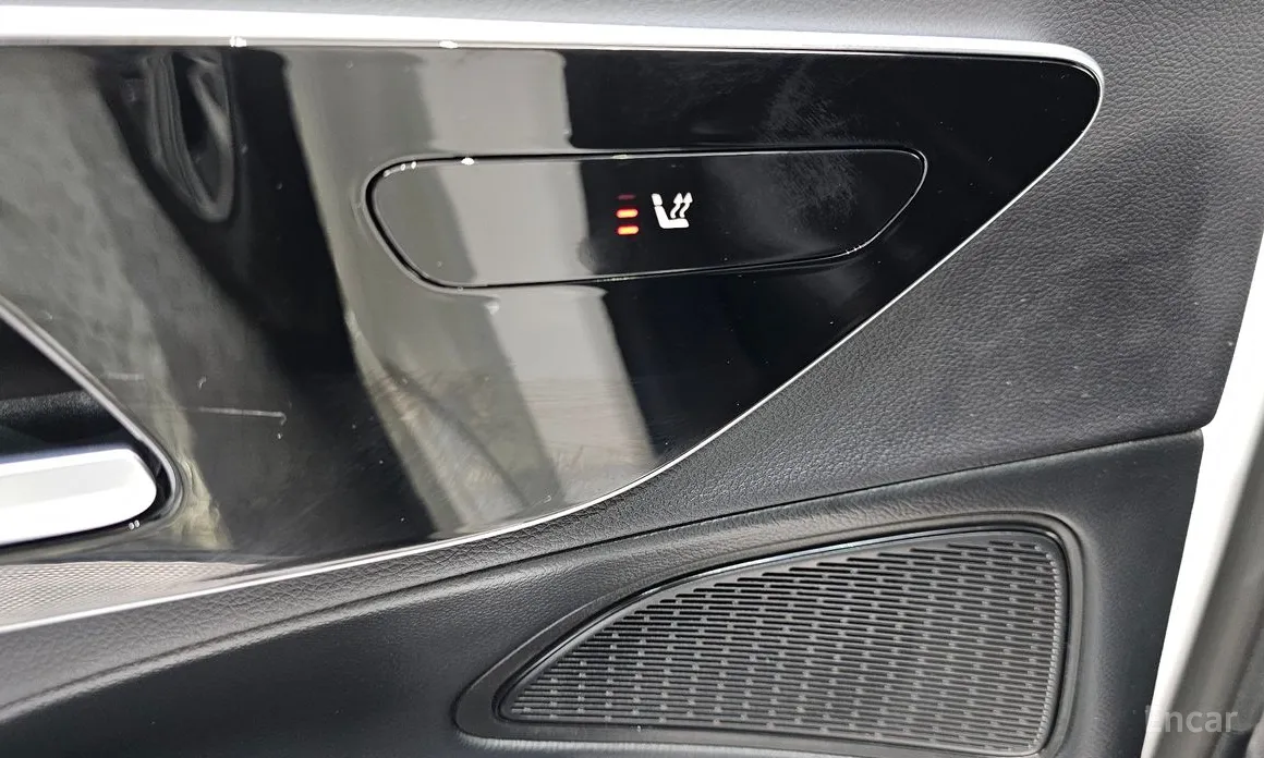 Фото 18 - Mercedes-Benz E-Class