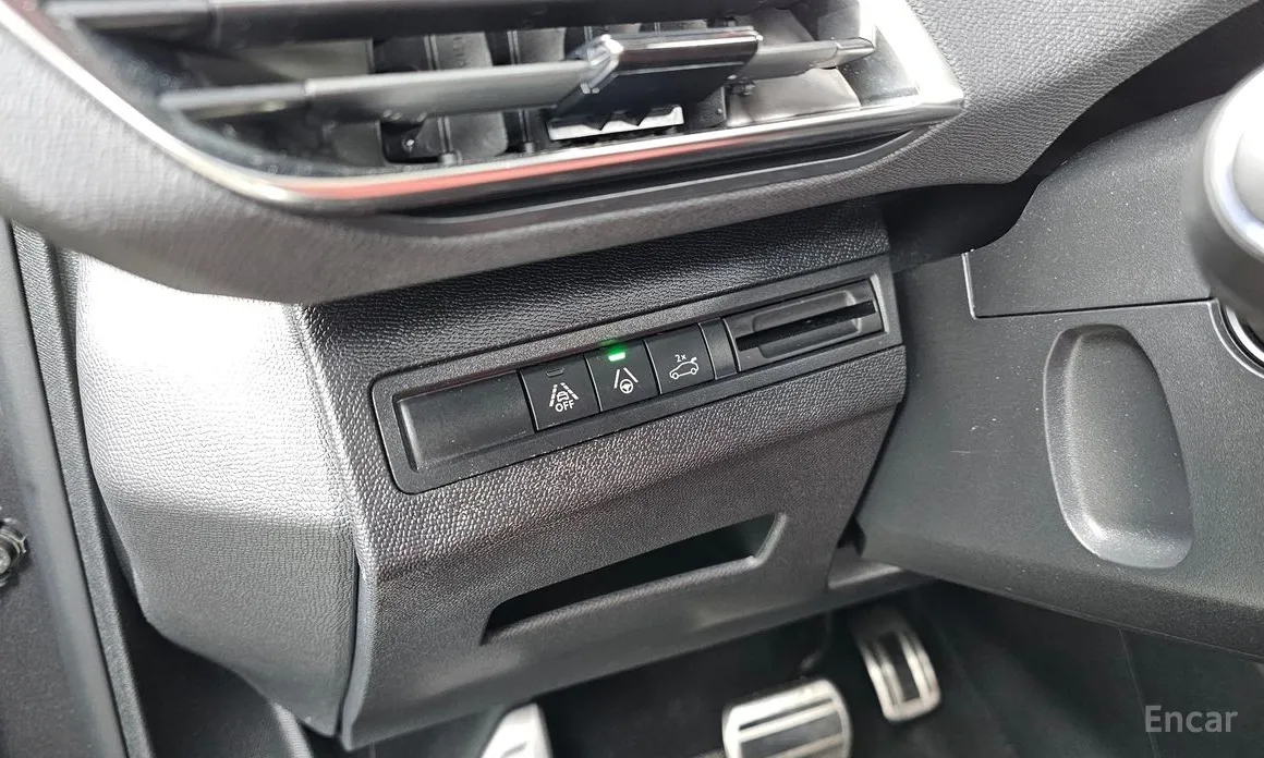 Фото 14 - Peugeot 5008