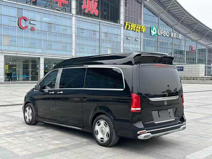 Mercedes-Benz V-Class 2022 2022款 V 260 L 长轴距尊贵版
