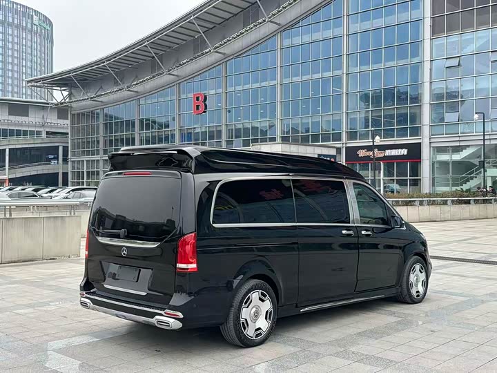 Mercedes-Benz V-Class 2022 2022款 V 260 L 长轴距尊贵版