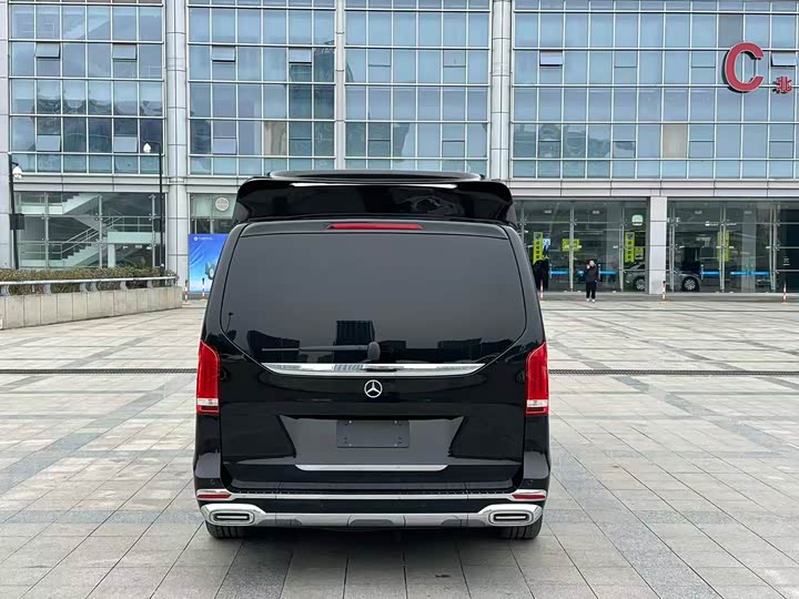 Mercedes-Benz V-Class 2022 2022款 V 260 L 长轴距尊贵版